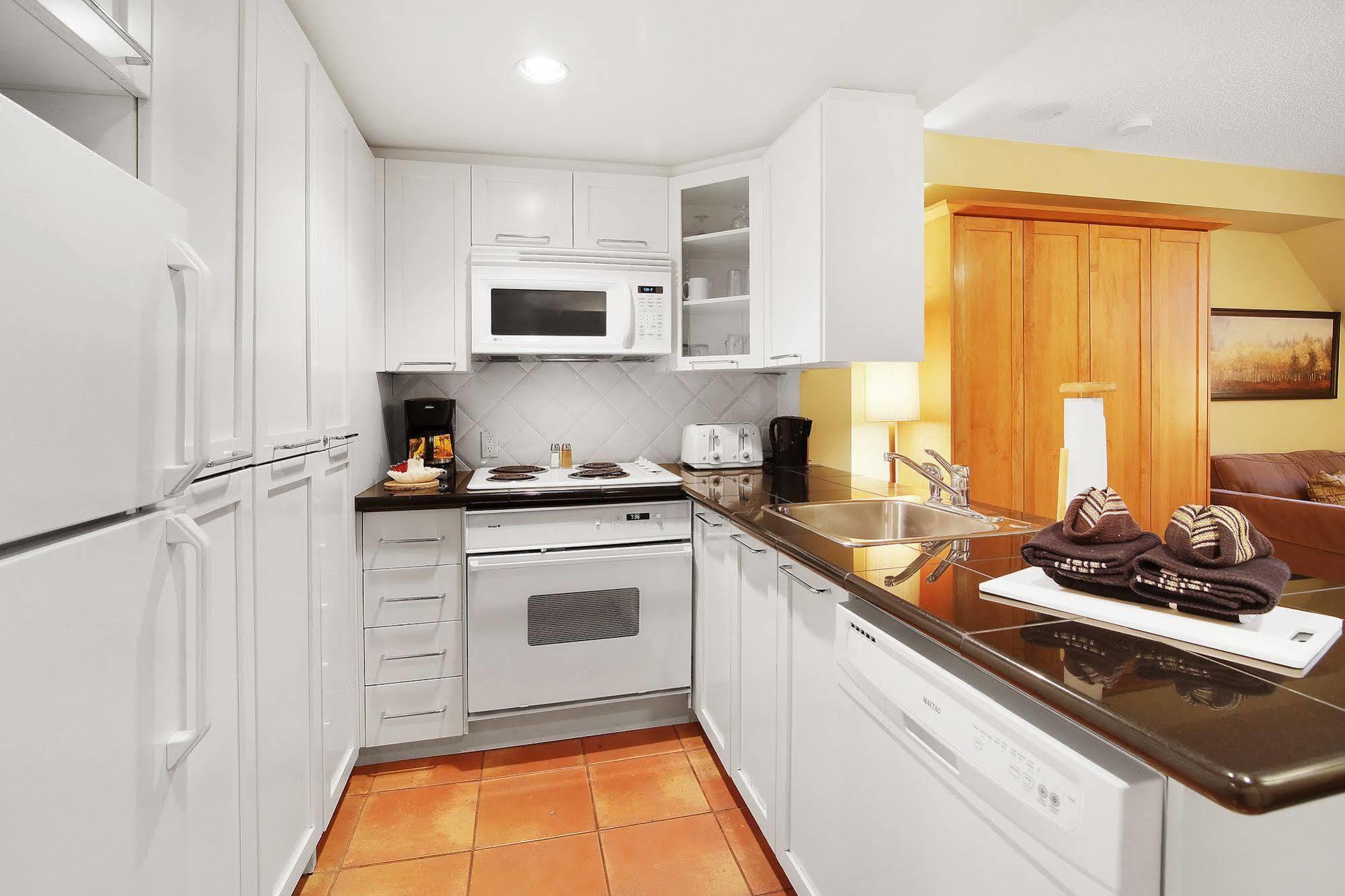 Apartment Village Centre By Elevate Vacations Whistler